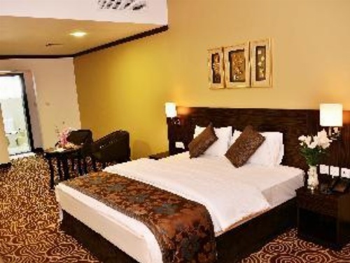Rush Inn Hotel image 3